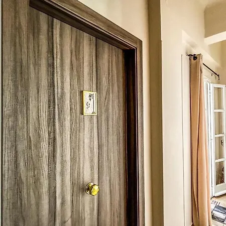 Ξενοδοχείο 9