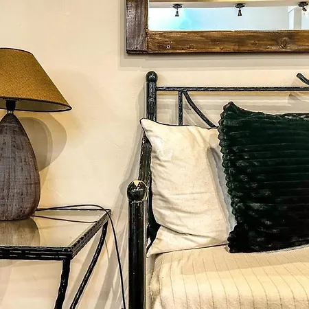 9 Ερμούπολη