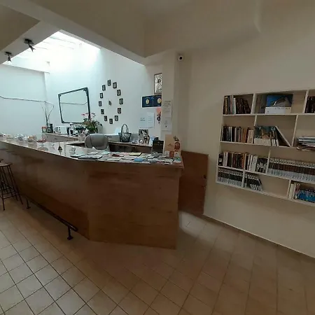 9 Ερμούπολη