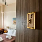 Hotel 9