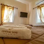 Hotel 9