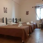 9 Hotel *