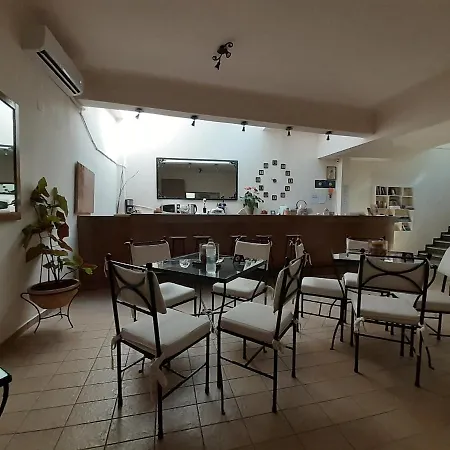 Hotel 9