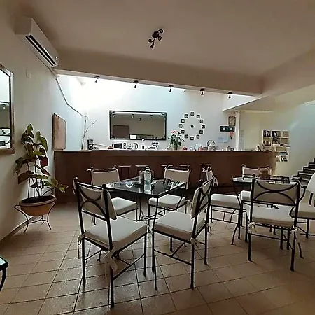 9 Hotel *