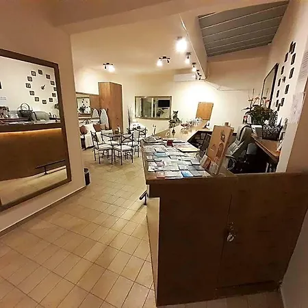 9 Hotel